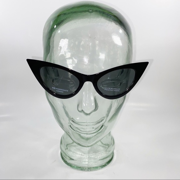 Trendy Black Cat Eye Pin Up Glamour Sunglasses - Picture 2 of 7